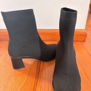 Chic Black Women's Heeled Boots